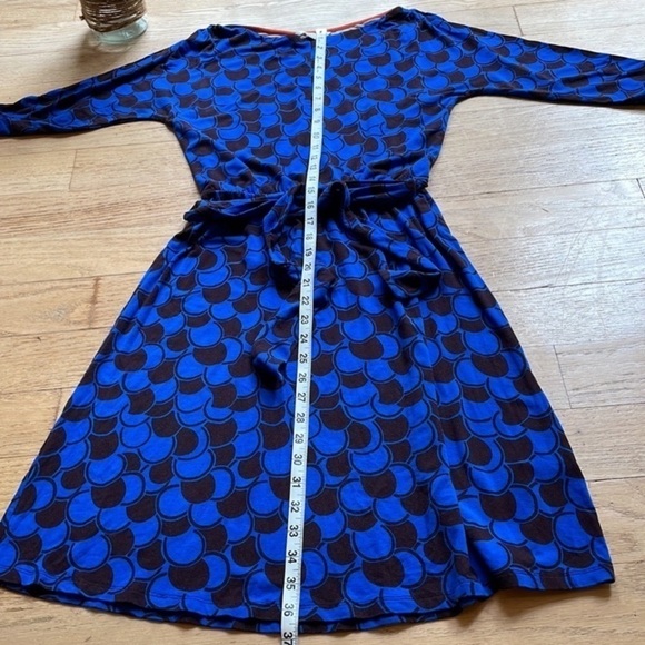 Boden Erica Navy Blue Jersey Dress with Belt Knee Length Geometric Size 4 - Picture 12 of 15